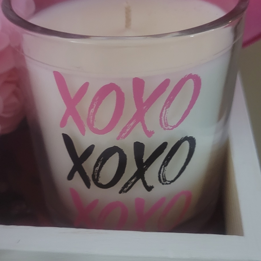 Valentines Gift Set - Picture 3 of 9